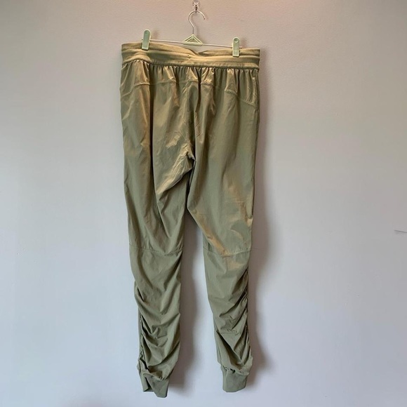 Green Lululemon Stretch High-Rise Jogger - Picture 2 of 6